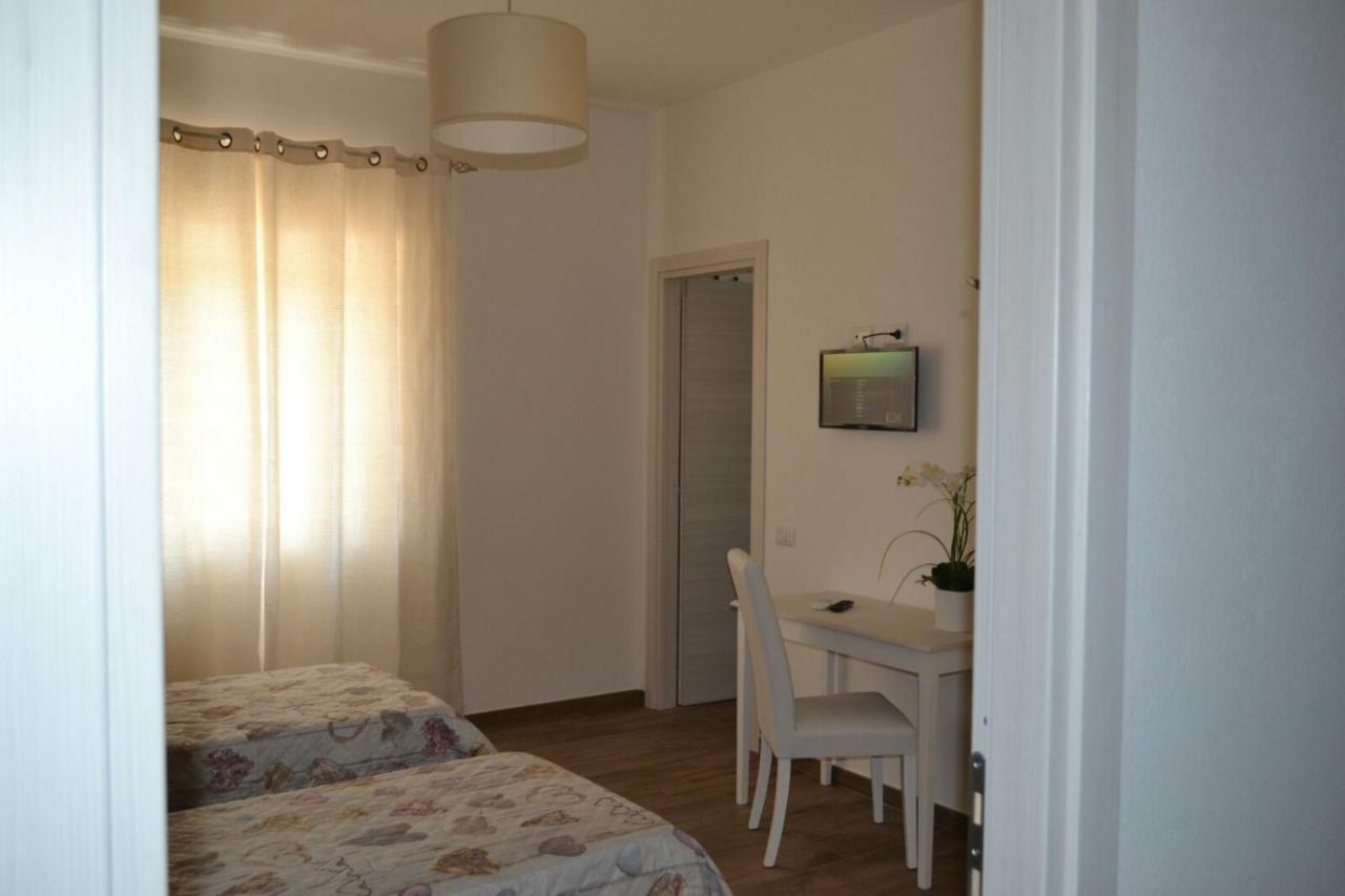 Etesia Bed and Breakfast Olbia Buitenkant foto