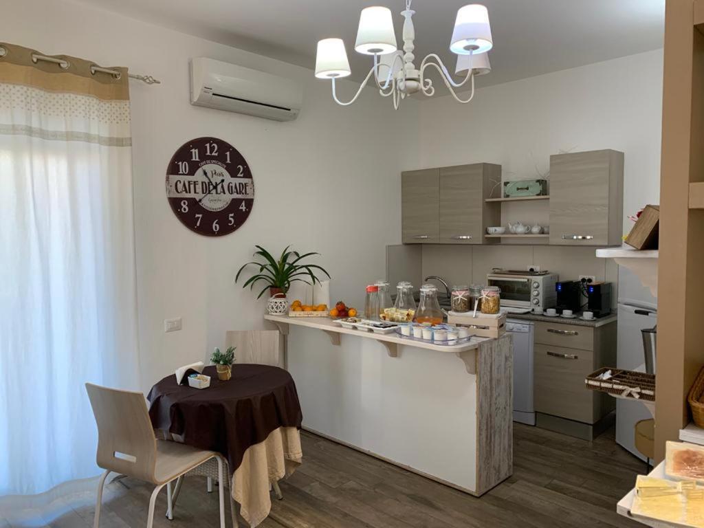 Etesia Bed and Breakfast Olbia Buitenkant foto