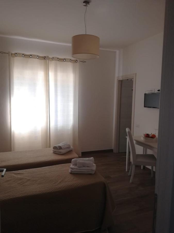 Etesia Bed and Breakfast Olbia Buitenkant foto