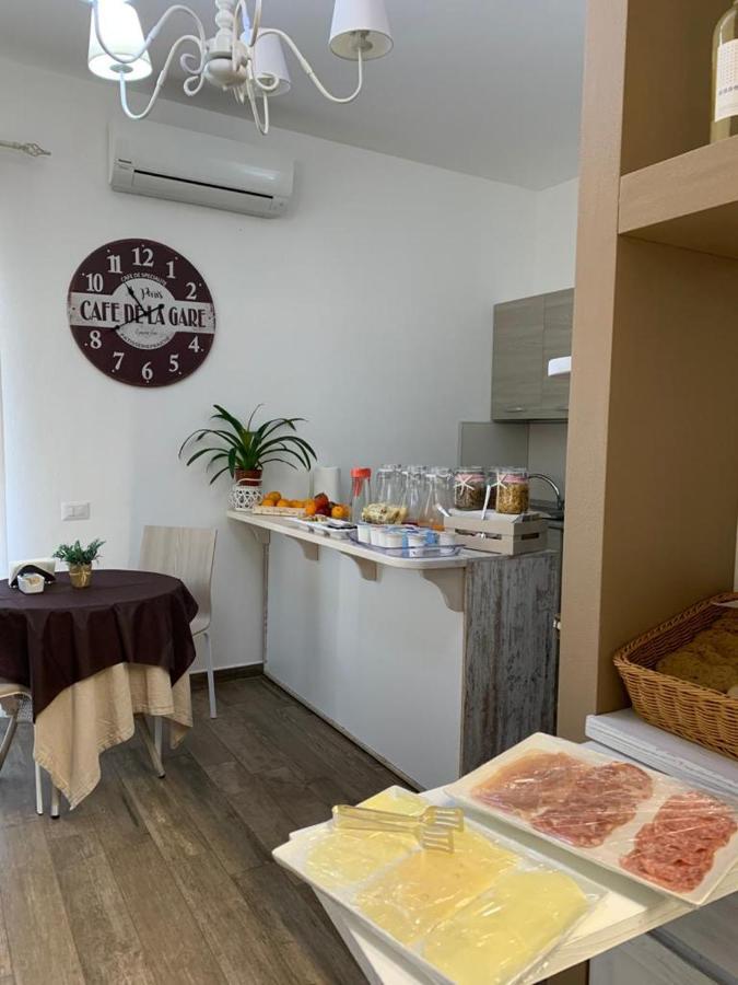 Etesia Bed and Breakfast Olbia Buitenkant foto